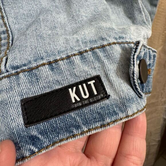 Kut From The Kloth Denim Light Wash Destroyed Distressed Jacket XL - Picture 6 of 8